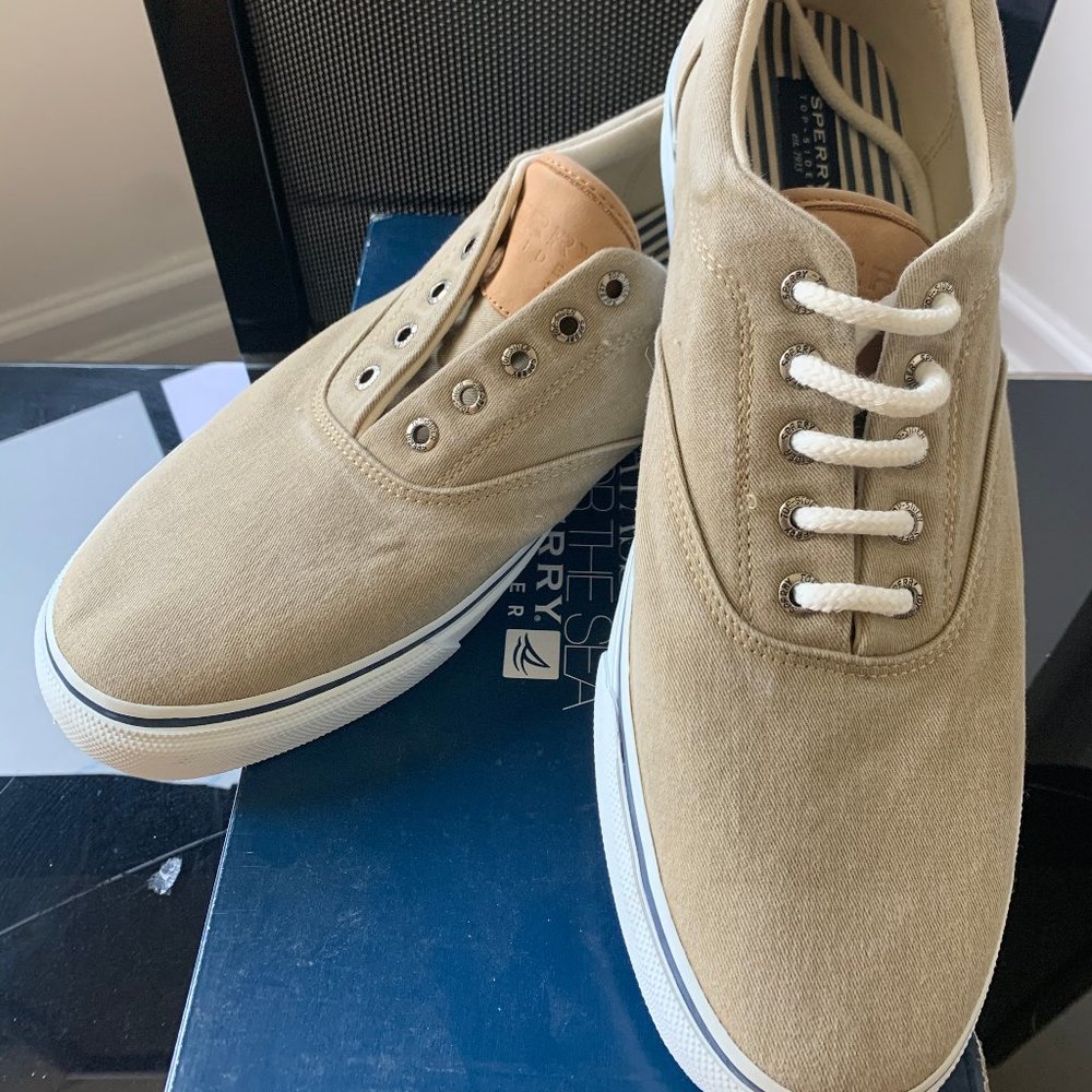 Sperry Boat Shoes Tan